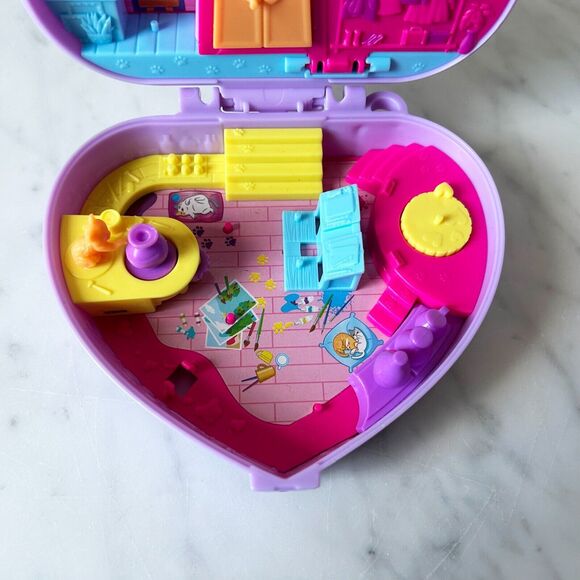 Polly Pocket Art Studio Compact Purple Heart Shape - 2021 Mattel - Picture 4 of 11